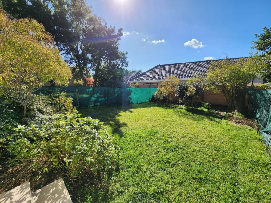 To Let 1 Bedroom Property for Rent in Beacon Bay Eastern Cape